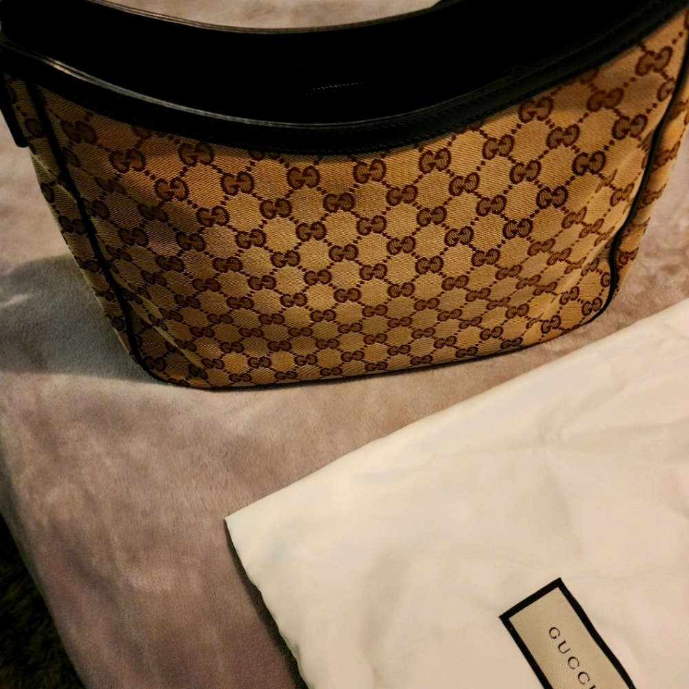 Authentic Gucci Beige GG Monogram shoulder bag